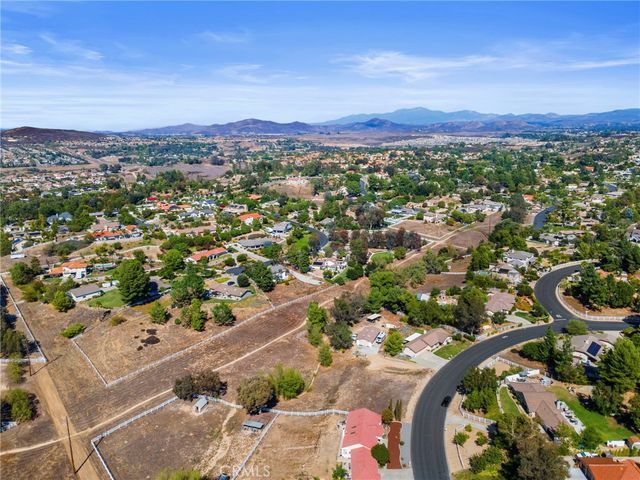 30770 Avenida Buena Suerte, Temecula, CA 92591