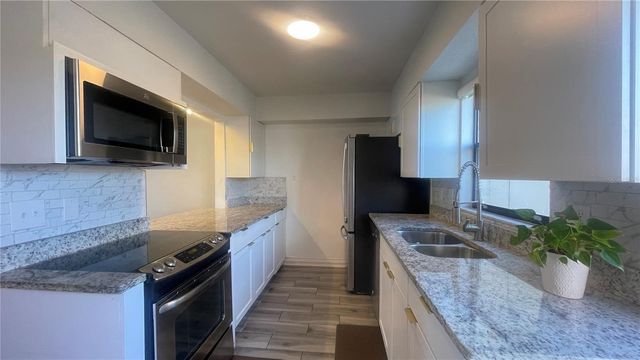 1718 SILVER CREEK COURT 102, Orlando, FL 32807