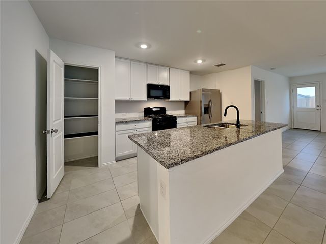 1409 Dovekie Drive, Forney, TX 75126