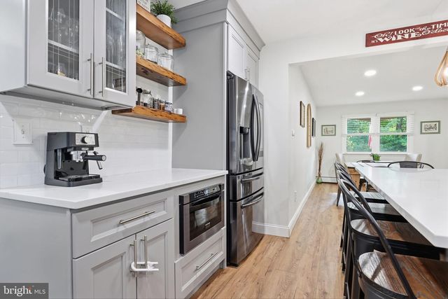 980 PEBBLE HILL RD, Doylestown, PA 18901
