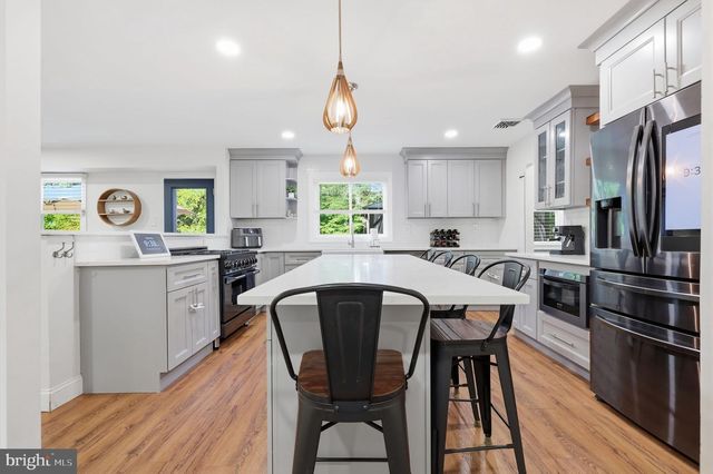 980 PEBBLE HILL RD, Doylestown, PA 18901