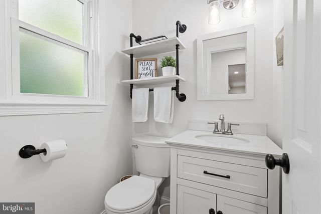 980 PEBBLE HILL RD, Doylestown, PA 18901