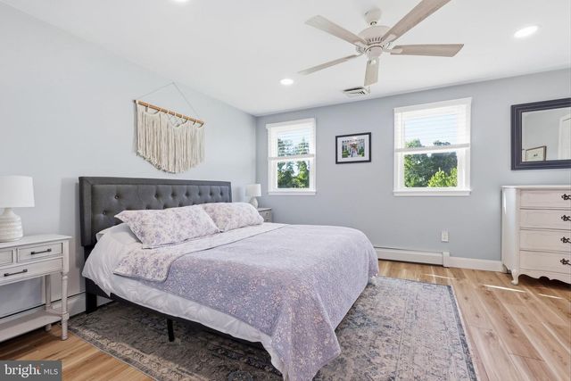 980 PEBBLE HILL RD, Doylestown, PA 18901
