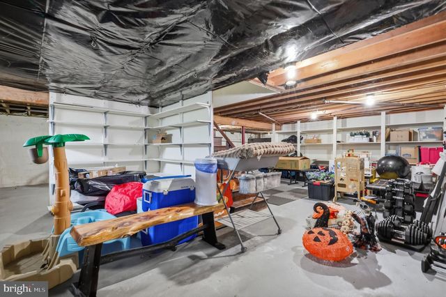 980 PEBBLE HILL RD, Doylestown, PA 18901