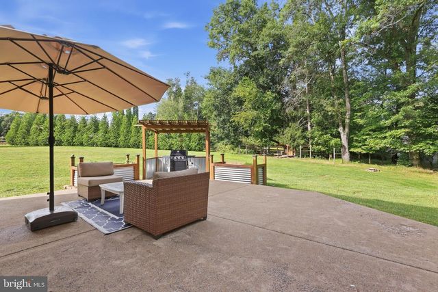 980 PEBBLE HILL RD, Doylestown, PA 18901
