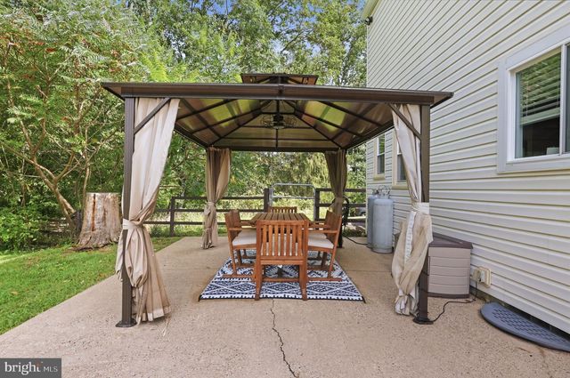 980 PEBBLE HILL RD, Doylestown, PA 18901