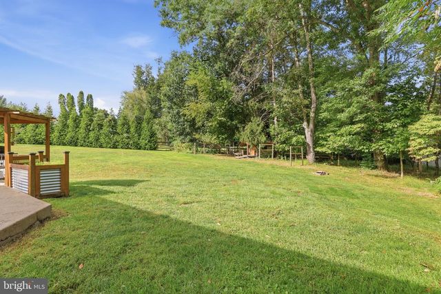 980 PEBBLE HILL RD, Doylestown, PA 18901