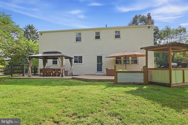 980 PEBBLE HILL RD, Doylestown, PA 18901