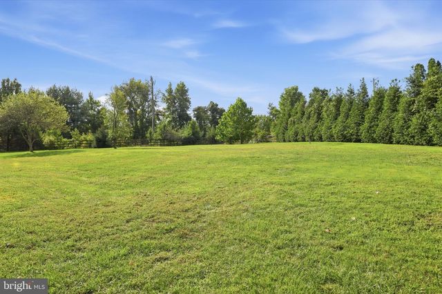 980 PEBBLE HILL RD, Doylestown, PA 18901