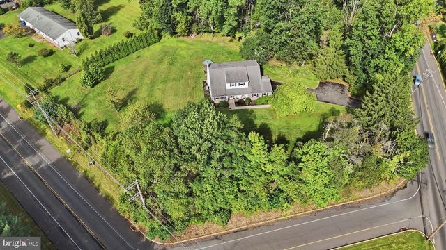 980 PEBBLE HILL RD, Doylestown, PA 18901