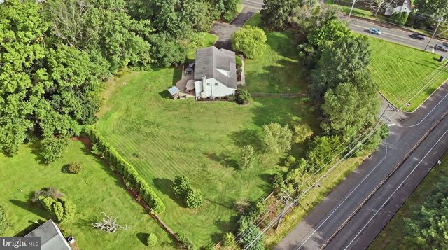 980 PEBBLE HILL RD, Doylestown, PA 18901