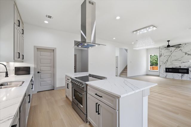 173 W Shore, Lewisville, TX 75057