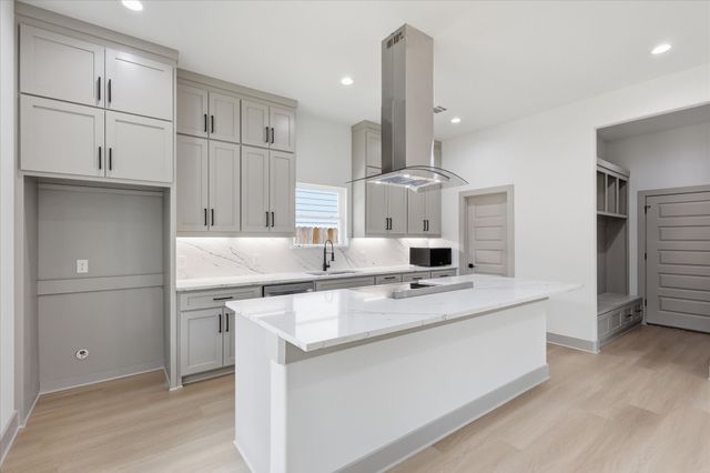 173 W Shore, Lewisville, TX 75057