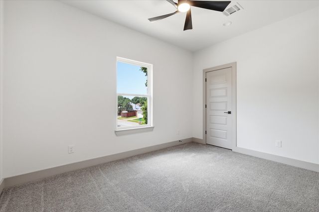 173 W Shore, Lewisville, TX 75057