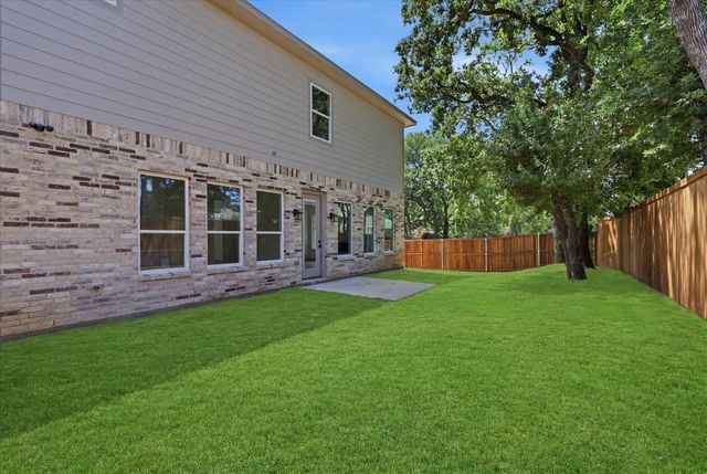 173 W Shore, Lewisville, TX 75057