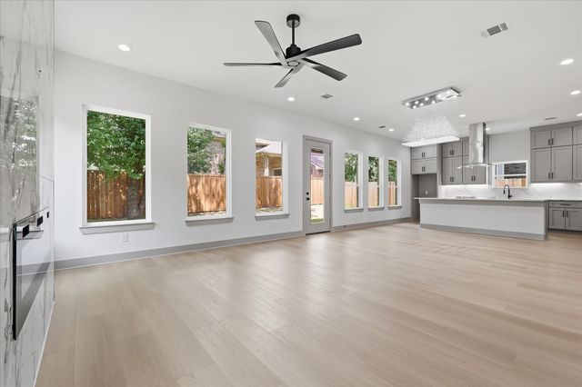 173 W Shore, Lewisville, TX 75057