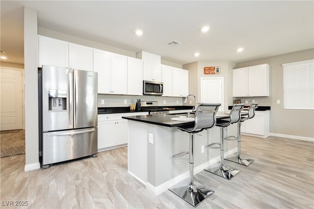 882 Cherry Glen Place, Las Vegas, NV 89138