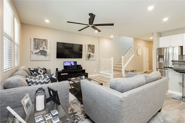 882 Cherry Glen Place, Las Vegas, NV 89138