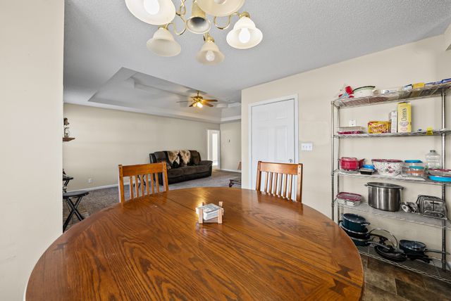 613 Corinth Ct, Clarksville, TN 37040