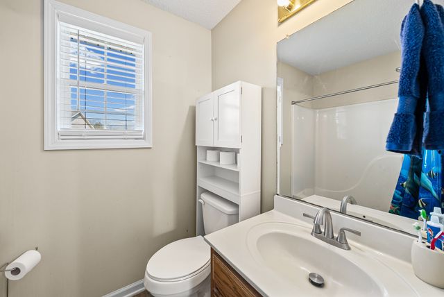 613 Corinth Ct, Clarksville, TN 37040