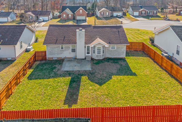 613 Corinth Ct, Clarksville, TN 37040