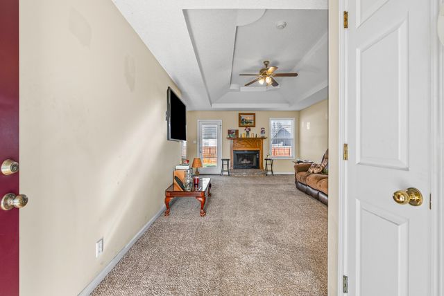 613 Corinth Ct, Clarksville, TN 37040