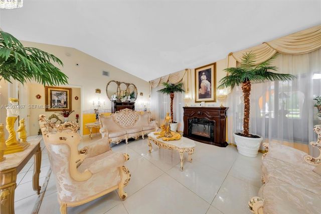 15860 SW 287th St, Homestead, FL 33033