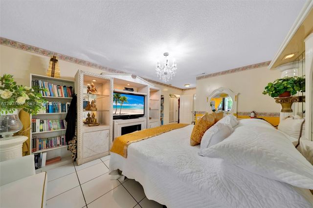 15860 SW 287th St, Homestead, FL 33033