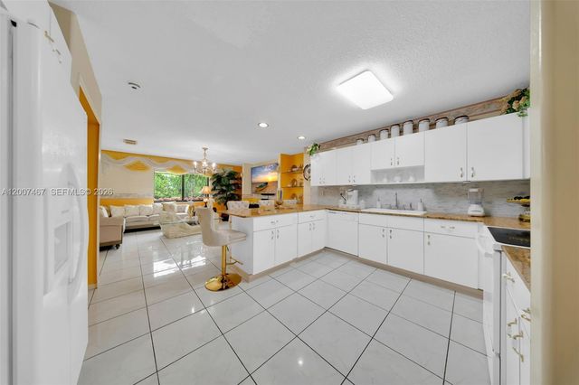 15860 SW 287th St, Homestead, FL 33033