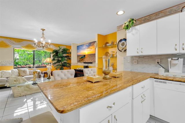 15860 SW 287th St, Homestead, FL 33033
