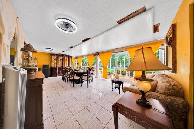 15860 SW 287th St, Homestead, FL 33033