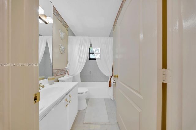 15860 SW 287th St, Homestead, FL 33033