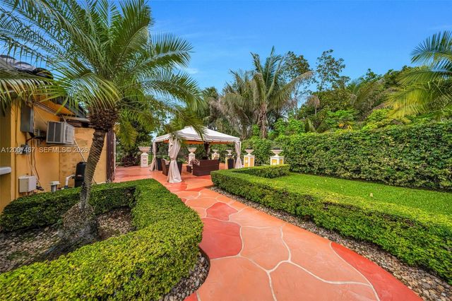 15860 SW 287th St, Homestead, FL 33033