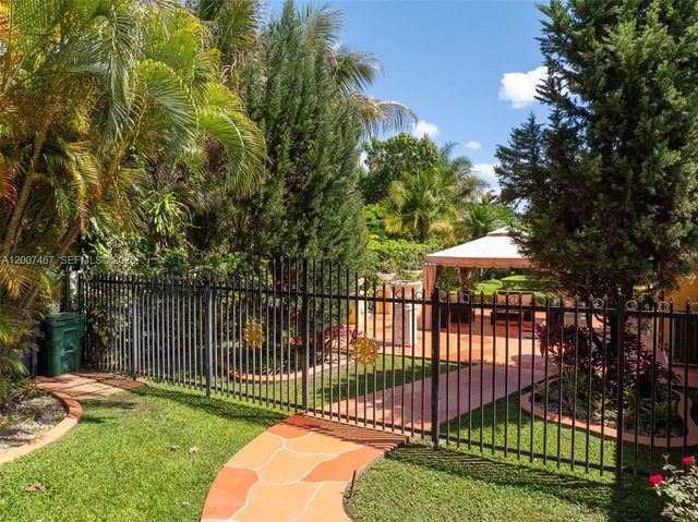 15860 SW 287th St, Homestead, FL 33033
