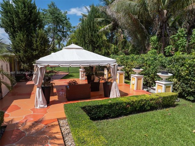 15860 SW 287th St, Homestead, FL 33033