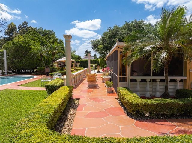 15860 SW 287th St, Homestead, FL 33033