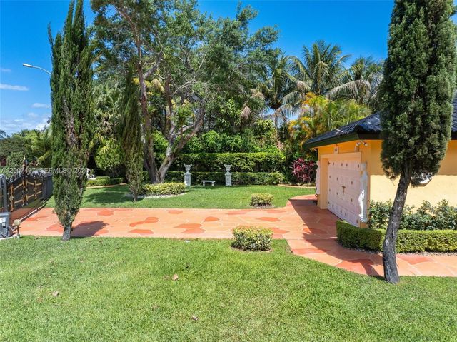 15860 SW 287th St, Homestead, FL 33033