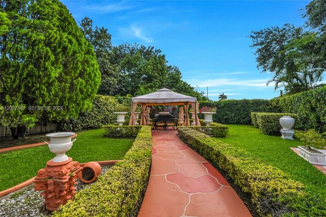 15860 SW 287th St, Homestead, FL 33033
