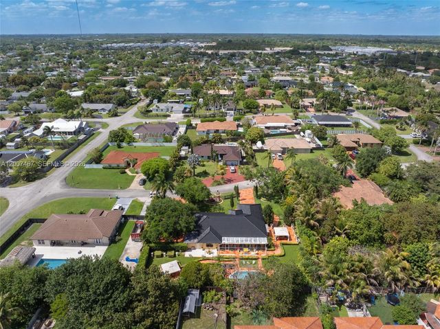 15860 SW 287th St, Homestead, FL 33033