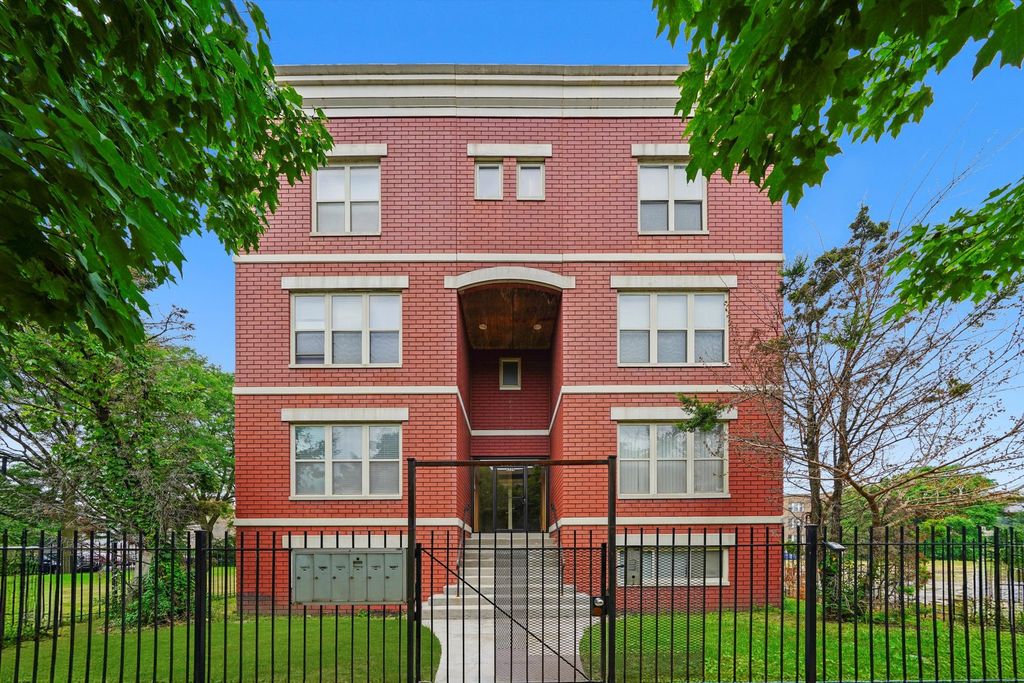 6220 S KENWOOD Avenue 2N, Chicago, IL 60637