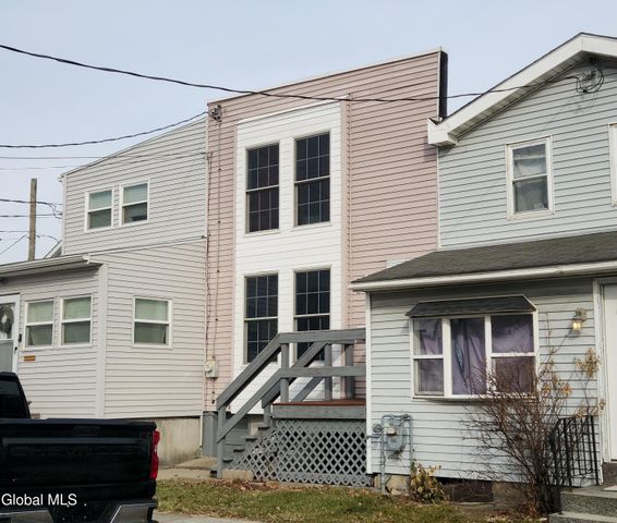 3 1st Avenue, Rensselaer, NY 12144