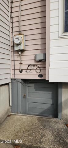 3 1st Avenue, Rensselaer, NY 12144