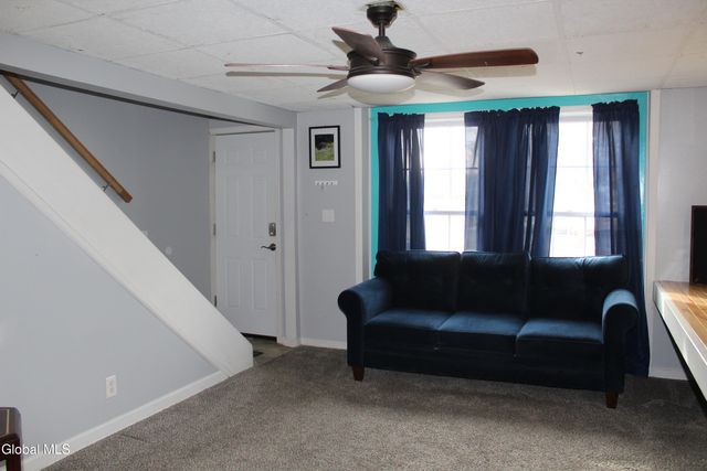 3 1st Avenue, Rensselaer, NY 12144