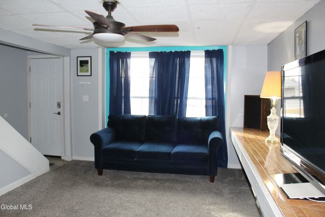 3 1st Avenue, Rensselaer, NY 12144