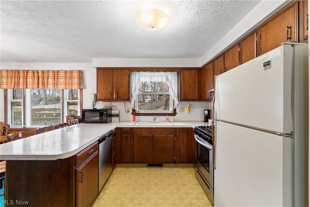 2892 Chadwick Street NW, Massillon, OH 44646