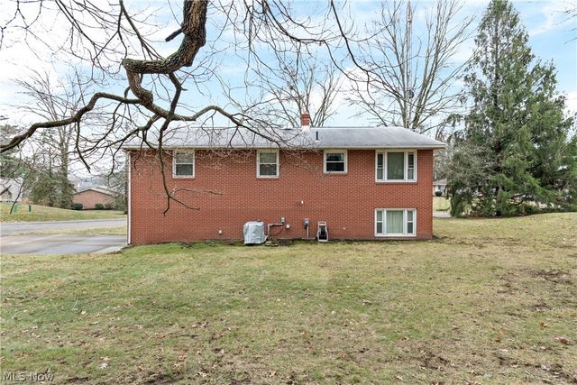 2892 Chadwick Street NW, Massillon, OH 44646