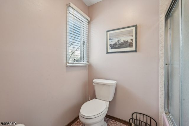 845 Rifle Camp Rd, Woodland Park, NJ 07424