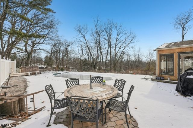 845 Rifle Camp Rd, Woodland Park, NJ 07424