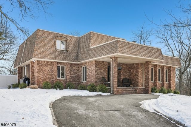 845 Rifle Camp Rd, Woodland Park, NJ 07424