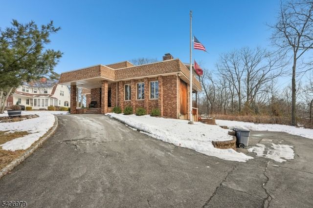 845 Rifle Camp Rd, Woodland Park, NJ 07424